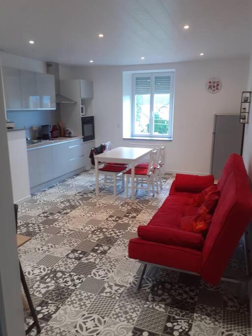 Frasne Logement Entier. Gite Les Brimbelles エクステリア 写真
