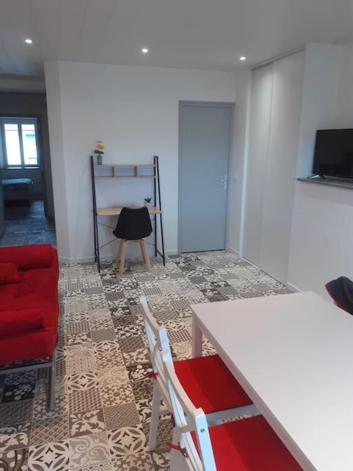Frasne Logement Entier. Gite Les Brimbelles エクステリア 写真